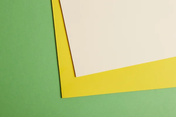 在绿色、 黄色、 米色基调的彩色的硬纸板背景。副本 — 图库照片