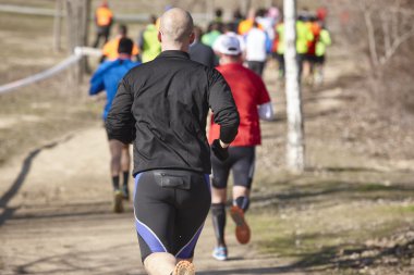 Grup koşucu bir çapraz ülke yarış. Açık devre