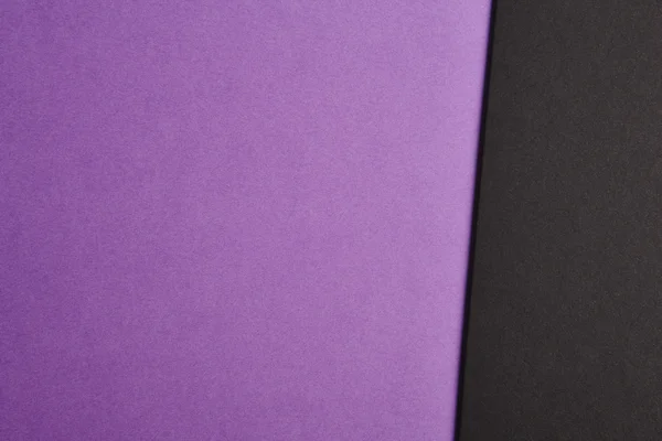 Cartolinas coloridas fundo em tom roxo e preto. Copiar spa — Fotografia de Stock