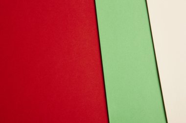 Renkli carboards kırmızı yeşil bej tonları arka planda. Kopya girintili
