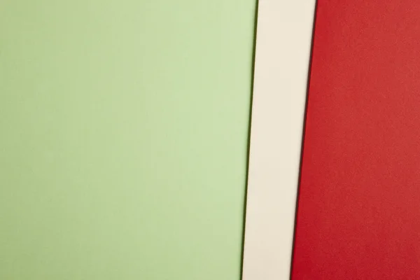 彩色的硬纸板背景在绿色米色红色调。复制 spac — 图库照片