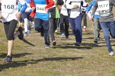 Gençler Atletizm runner çapraz ülke yarış. Açık devre