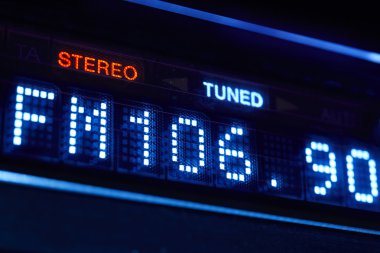 FM tuner radyo görüntü. Ayarlı stereo dijital frekans istasyonu.