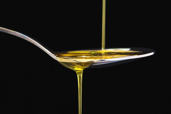 Olive Oil Liquid Spoon Black Background Cooking — Stock Photo, Image