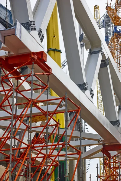 İşyeri inşaat mühendisliği endüstrisinin kurban edilmesi ve vinçler