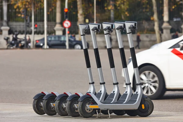 Elektrische Scooters Voertuigen Stad Stedelijke Mobiliteit Duurzame Levensstijl — Stockfoto