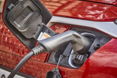 Elektrikli araç şarjı. Yenilenebilir enerji. Çevre taşımacılığı endüstrisi