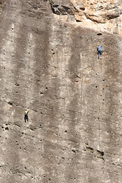 Zwei Kletterer Einer Granitwand Extremsport Aktivitäten Den Bergen — Stockfoto