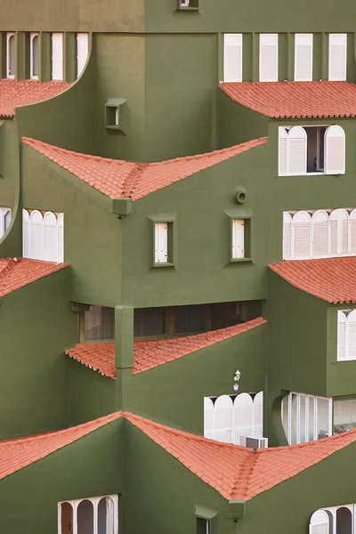 Edificio Geométrico Verde Xanadu Manzanera Calpe España — Foto de Stock