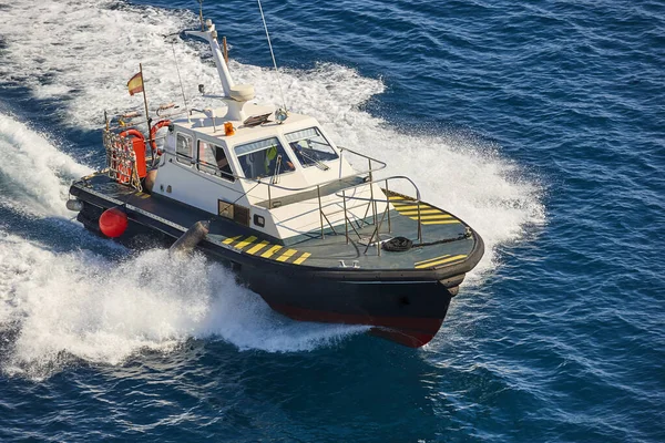 Lotsfartyg Som Trafikerar Havet Sjöfartskontroll Hamn — Stockfoto