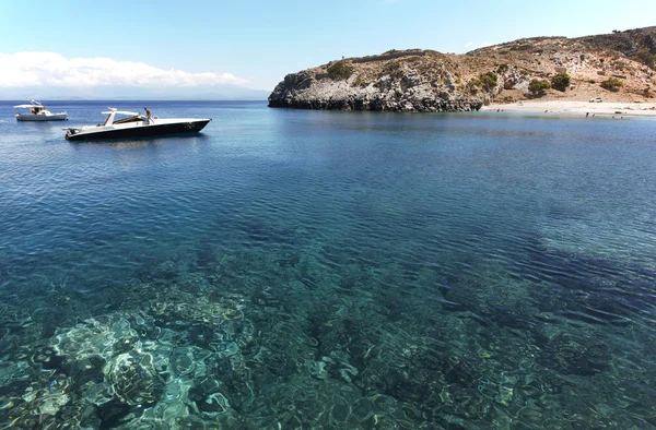 Sostis Bay. Spiaggia cretese. Panorama mediterraneo. Grecia — Foto Stock