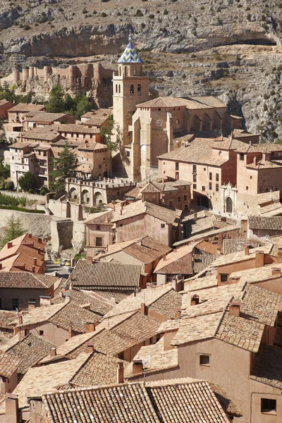 Malebné město ve Španělsku. Katedrála a starou pevnost. albar — Stock fotografie