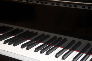 Piyano tuşları ayrıntılı olarak yatay biçimi