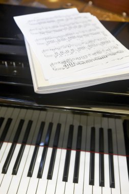 Chopin piyano ve arka plan ile klasik müzikal puanı