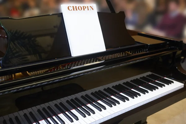 Partitura clásica Chopin con piano y fondo — Foto de Stock