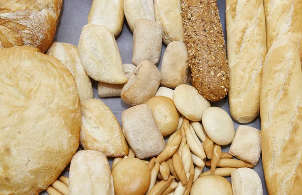 Different types of fresh bread — Stock Photo, Image