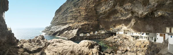 Kıyı şeridi köyde. Poris de la Candelaria. İspanya — Stok fotoğraf