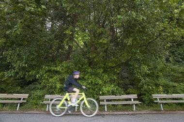 Stanley Parkı bisikletçi. Vancouver. Kanada
