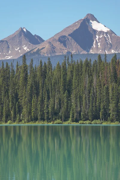 翡翠湖景观。不列颠哥伦比亚省。加拿大 — 图库照片