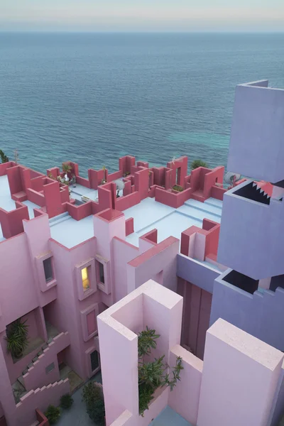 Labyrinthe multicolore appartement et mer Méditerranée en Espagne — Photo