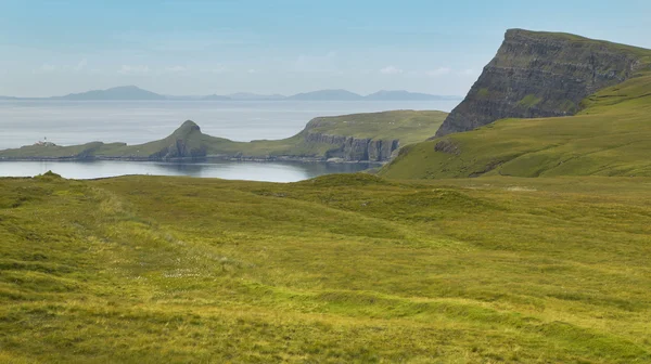 Kıyı şeridi manzara Skye Isle of. İskoçya. İngiltere