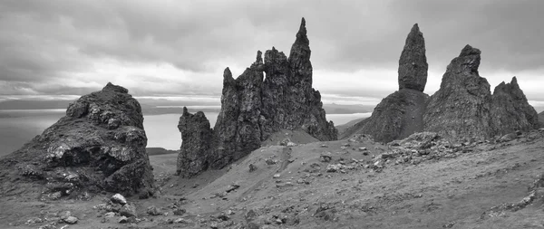 Schotse basaltische landschap in eiland Skye. Oude man van Storr — Stockfoto