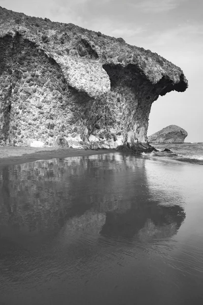 Spiaggia di sabbia mediterranea a Monsul in Almeria, Spagna — Foto Stock