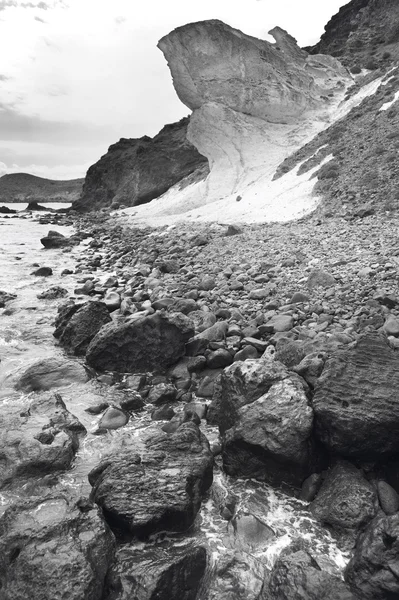 Costa rocciosa mediterranea ad Almeria. Spagna — Foto Stock