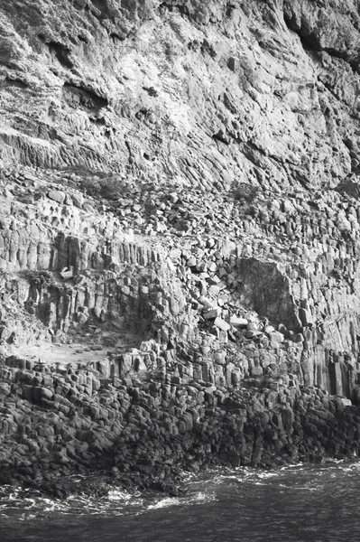 Akdeniz kıyı şeridi, Almeria bazaltik oluşumu. Spai — Stok fotoğraf