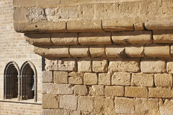 Detalle fachada antigua del castillo en Olite, Navarra. España — Foto de Stock