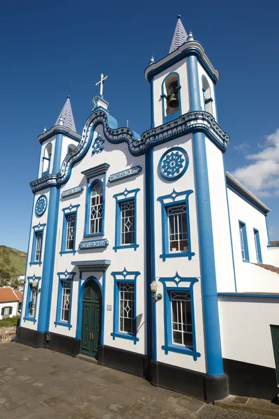 Traditionelle Azoren-Kirche. santo cristo. praia da vitoria. terce — Stockfoto