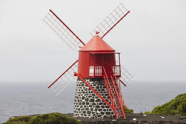 Traditional red and white windmill in Pico island, Azores. Portu — Stock Photo, Image