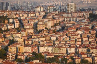 Ankara gün batımında ufuk çizgisi. Türk başkenti manzarası. Türkiye dönüm noktası