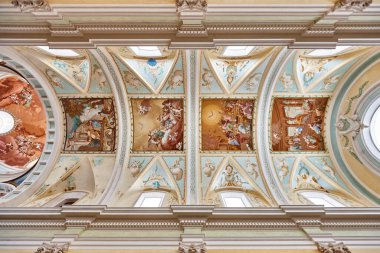 Cartuja Nuestra Senora de la Fuentes dekore edilmiş çatı. Huesca, İspanya