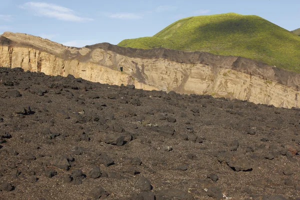 Azores kıyı şeridi volkanik manzara Faial Adası. Ponta dos C — Stok fotoğraf