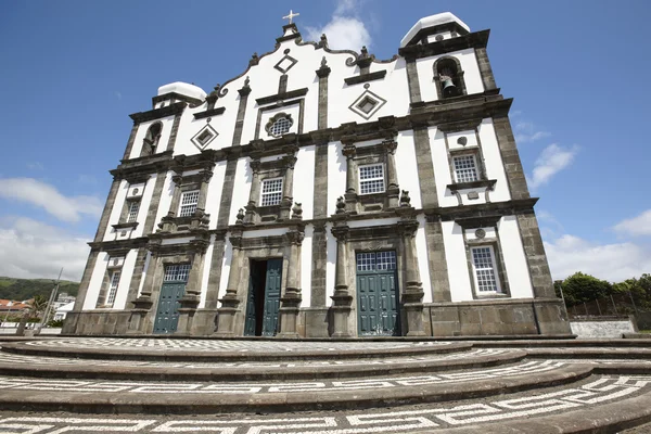 Traditionella Azorerna kyrkan i Flores island. Nossa Senhora da Con — Stockfoto