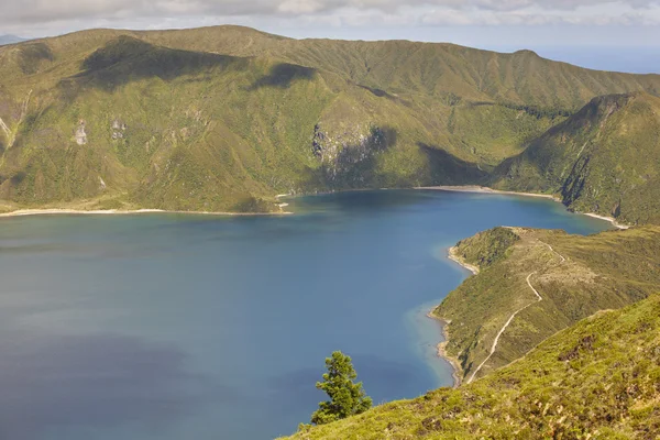 Azores landscape with lake and ocean in Sao Miguel, Azores — Stock Photo, Image