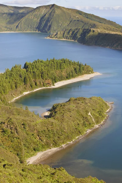 Krajobraz Azorów z jeziora. Lagoa czy Fogo, Sao Miguel. Portugalia — Zdjęcie stockowe