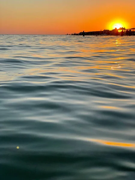 Dinlenme Yeri Deniz Batımı Manzarası — Stok fotoğraf