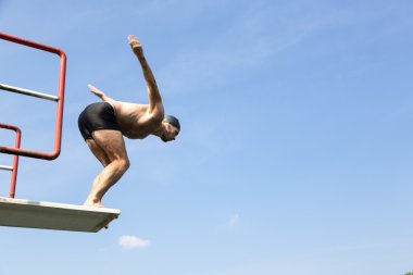 Adam Kapalı Yüzme Havuzu, tramplen atlama