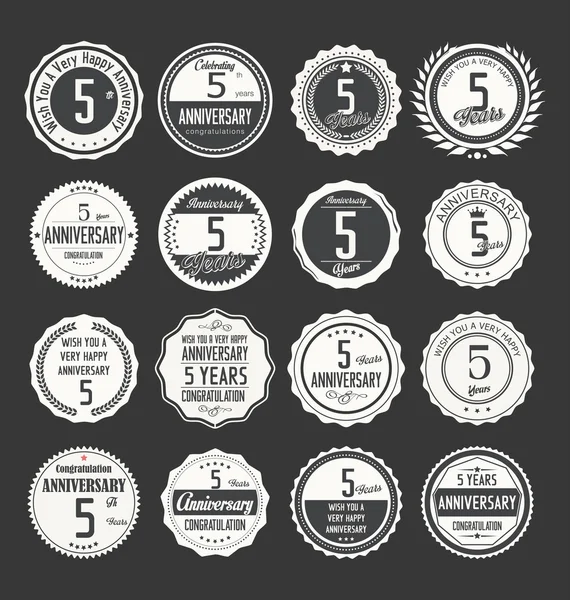 Collection d'insignes rétro anniversaire — Image vectorielle