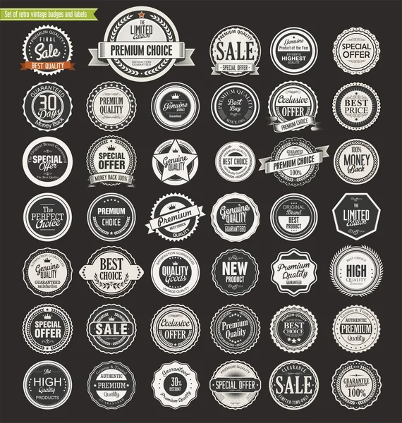 Vente rétro vintage badges et étiquettes — Image vectorielle