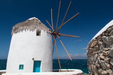 Mykonos üzerinde yel değirmeni