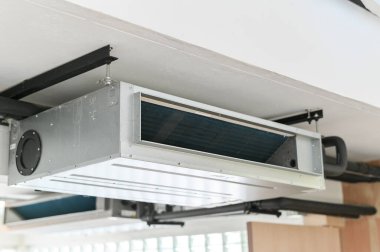 Tavan havalandırma sistemi, merkezi havalandırma kanalı ile endüstriyel soğutma, modern Hvac iklim kontrol hava akışı, iç enerji verimliliğini sağlıyor.
