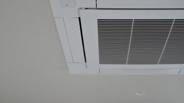 Tavan havalandırma ızgarası beyaz modern iç havalandırma temiz teknoloji klima kare inşa sistemi HVAC hava akışı ekipmanları ofis aletleri modern tasarım verimli