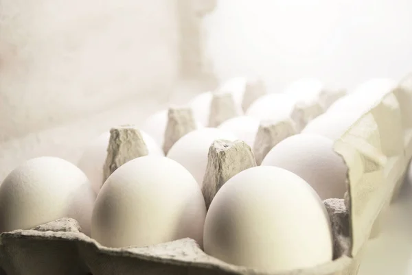 Vijftien Witte Kippeneieren Verpakking Plaats Voor Tekst Selectieve Focus — Stockfoto