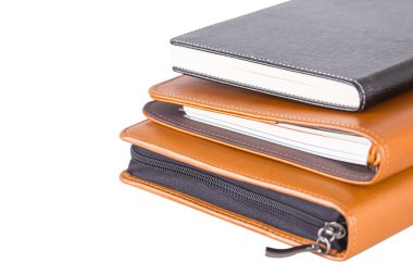 kahverengi ve siyah deri günlüğü kitap.