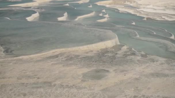 Travertijnen Van Pamukkale Turkije Natuurlijke Watervallen — Stockvideo