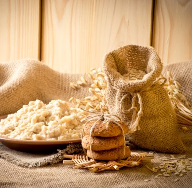 Yulaf ezmesi, yulaf gevreği, kurabiye ve spikelets