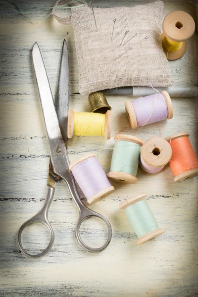缝纫和工艺设备工具 — 图库照片